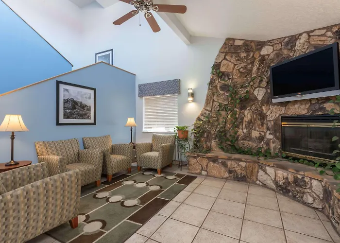 Prime Hotels Near Tahiti Village Las Vegas